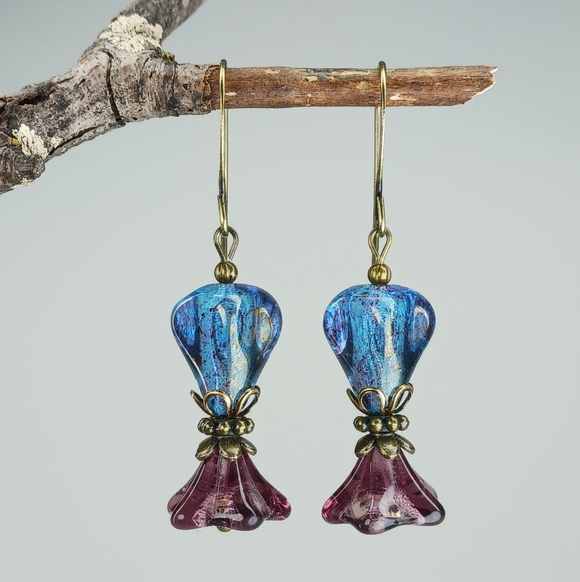 HAND CRAFTED Blue Purple Artisan Glass Flower Vintage Style Dangle Earrings - Picture 3 of 6